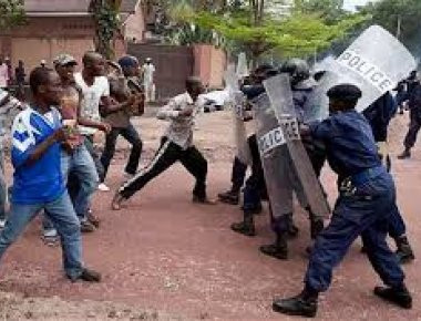 Οι νοτιοσουδανοί πρόσφυγες απελευθέρωσαν τα μέλη της αποστολής του ΟΗΕ στο Κονγκό